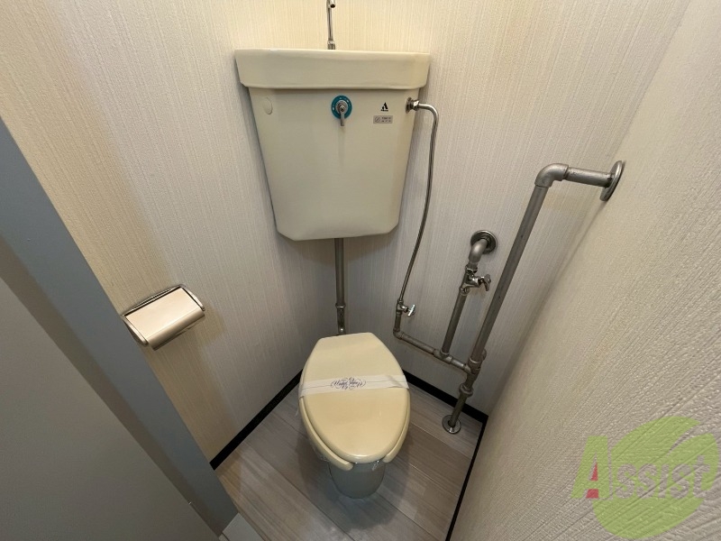 トイレ　こちらはトイレです。清潔感があり、安心して使用できます。