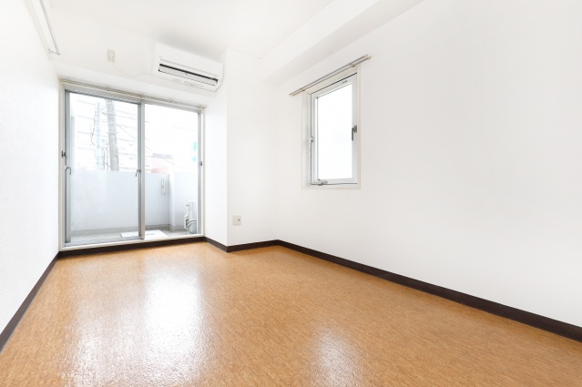 居室・リビング　反転タイプ参考写真