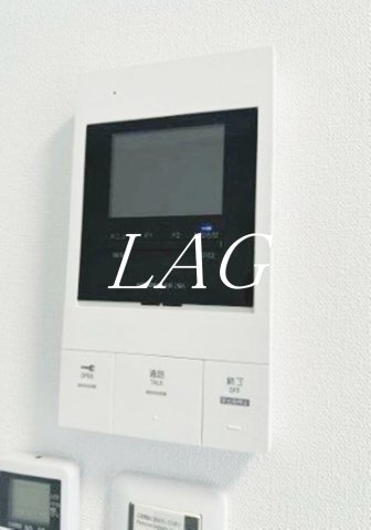 セキュリティ　モニター付きインターフォンです。（同仕様設備です）
