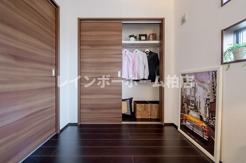 収納　クローゼットがあります。 ※置物等はイメージです