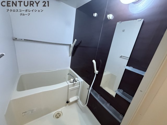 バス・シャワールーム　シンプルで機能的なユニットバスです♪