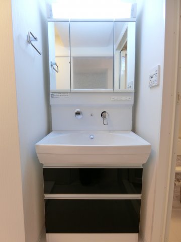 洗面設備　詳細は、RISUMO江坂本店→06-6155-7137まで♪