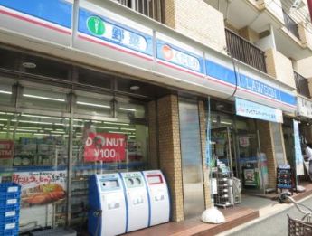 コンビニ　ローソン新宿山吹町店（コンビニ）まで119m