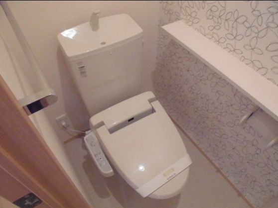 トイレ　清潔感のあるトイレです