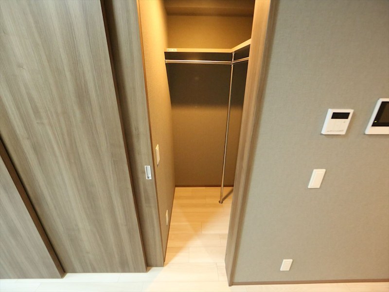 収納　ウォークインクローゼット（収納充実してます）
