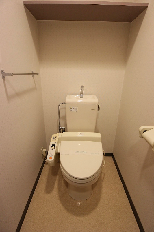トイレ　ウォシュレット付