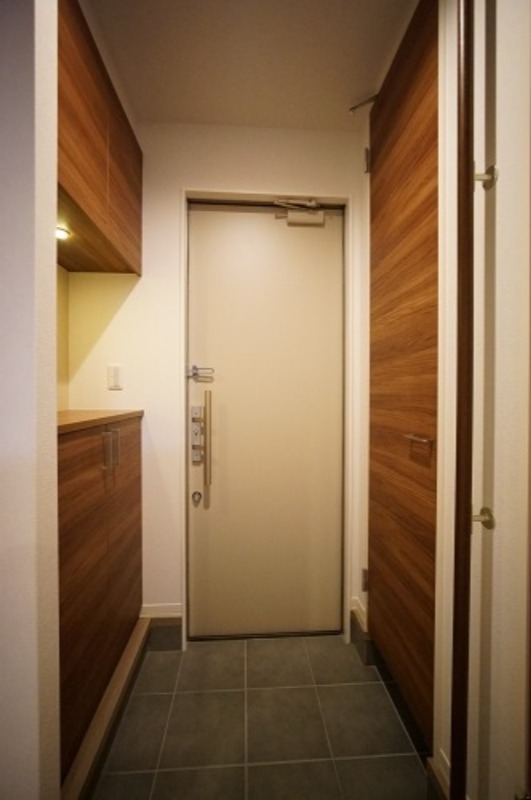 玄関　図面と現状に相違がある場合には現状を優先