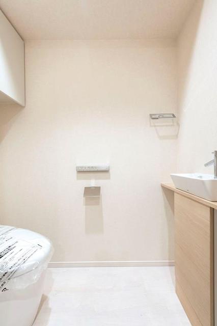 トイレ　※写真は同タイプ住戸です。