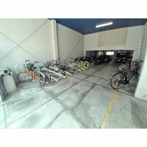 駐車場　駐輪場