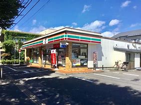 コンビニ　セブンイレブン仙台白萩町店（コンビニ）まで382m