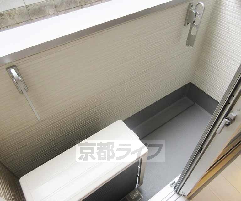 バルコニー　洗濯物沢山干せます