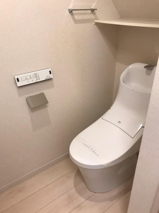 トイレ　同仕様写真含む