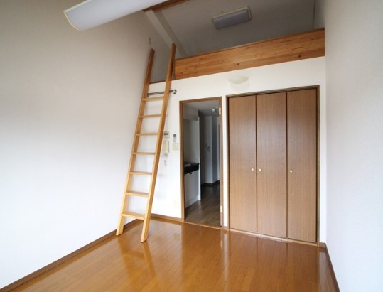 居室・リビング　※参考写真　反転タイプ