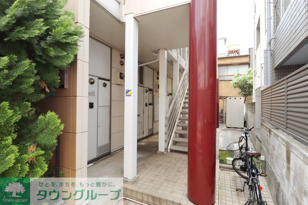 エントランス　エントランス