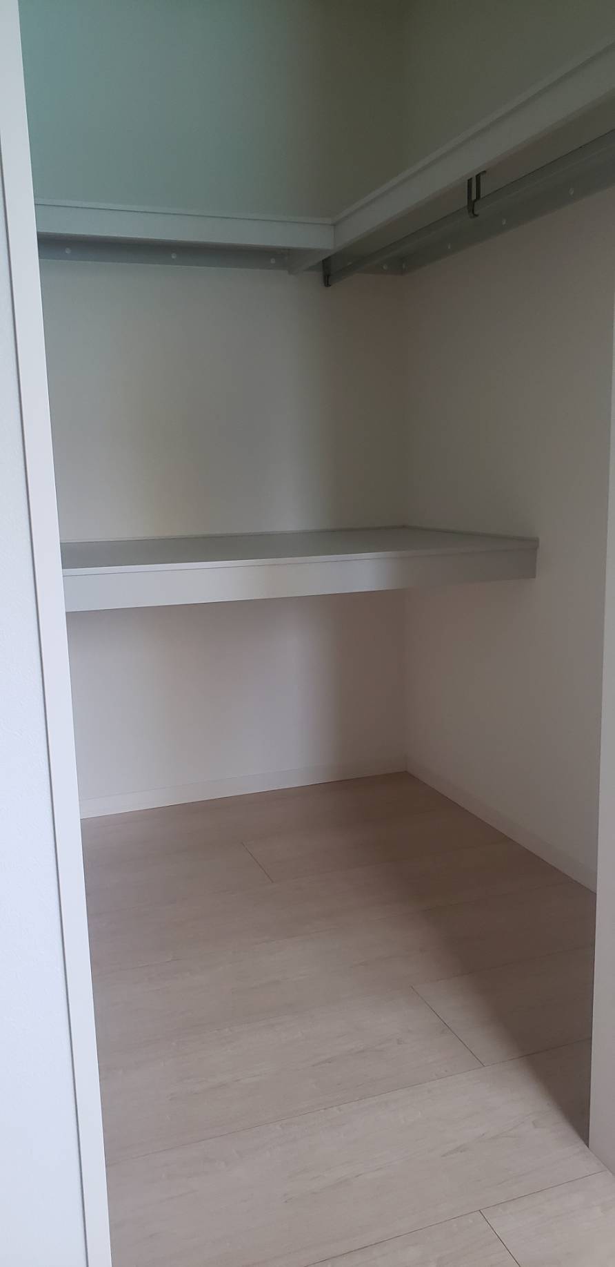 収納　ウォークインクローゼット