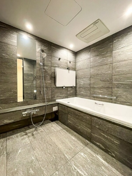 バス・シャワールーム