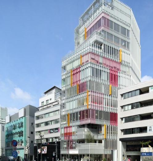 ショッピングセンター　キュープラザ原宿（ショッピングセンター）まで351m