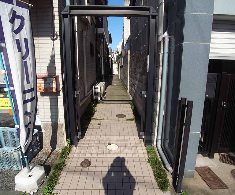 その他共有部分　建物入口です。