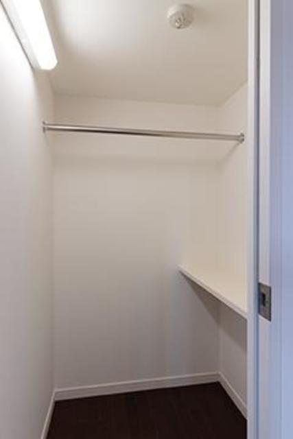 収納　グランジュエ本所