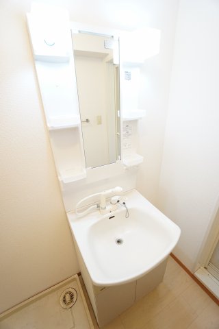 洗面設備　※同物件・同タイプの写真です。