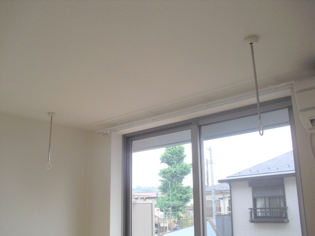 その他設備　雨の日の洗濯も安心　室内物干フック