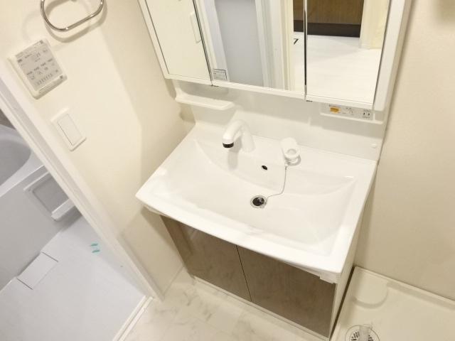 洗面設備　洗髪洗面化粧台