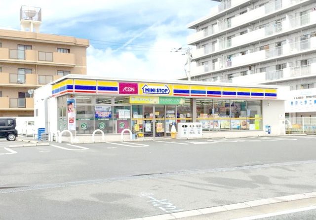 コンビニ　ミニストップ博多諸岡店（コンビニ）まで610m