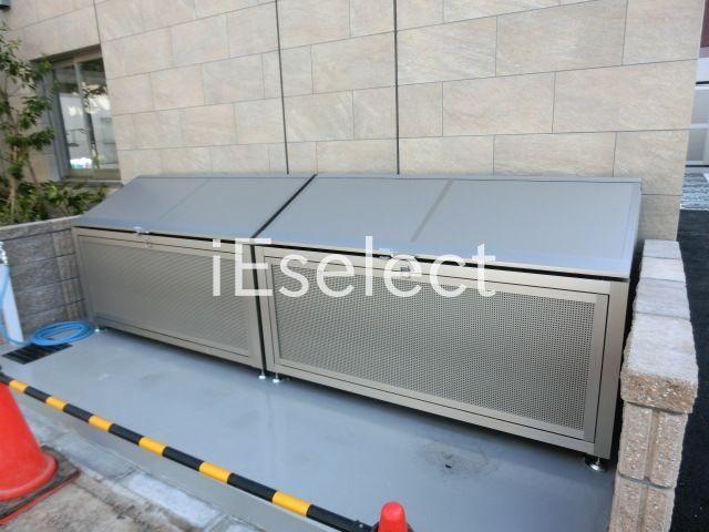 その他設備　敷地内の共有ゴミ置場。