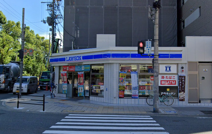 コンビニ　ローソン上町店（コンビニ）まで139m