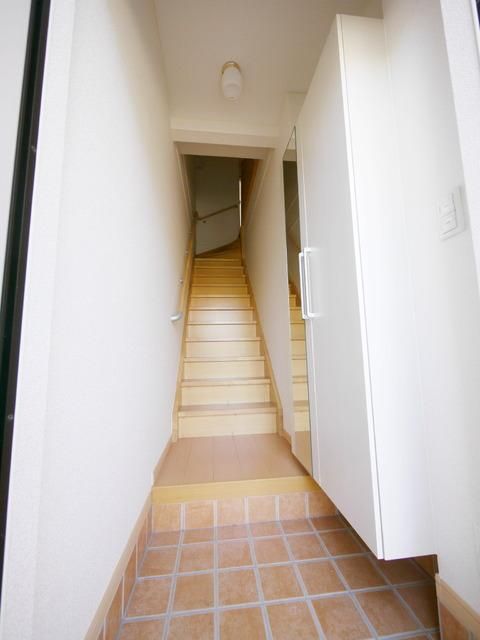 玄関　同施工会社物件写真☆