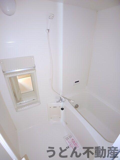 バス・シャワールーム　うどん県のお部屋探しはうどん不動産へ うどんちゃんとLINE