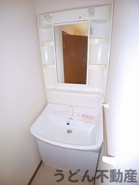 洗面設備　うどん県のお部屋探しはうどん不動産へ うどんちゃんとLINE