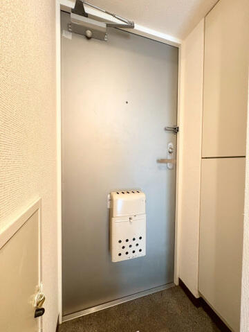 玄関　同タイプ参考写真