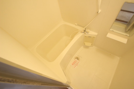 バス・シャワールーム　※別部屋の写真です