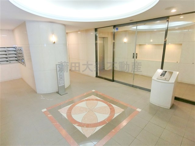 エントランス　防犯カメラTVモニター付オートロック宅配BOXメールBOX管