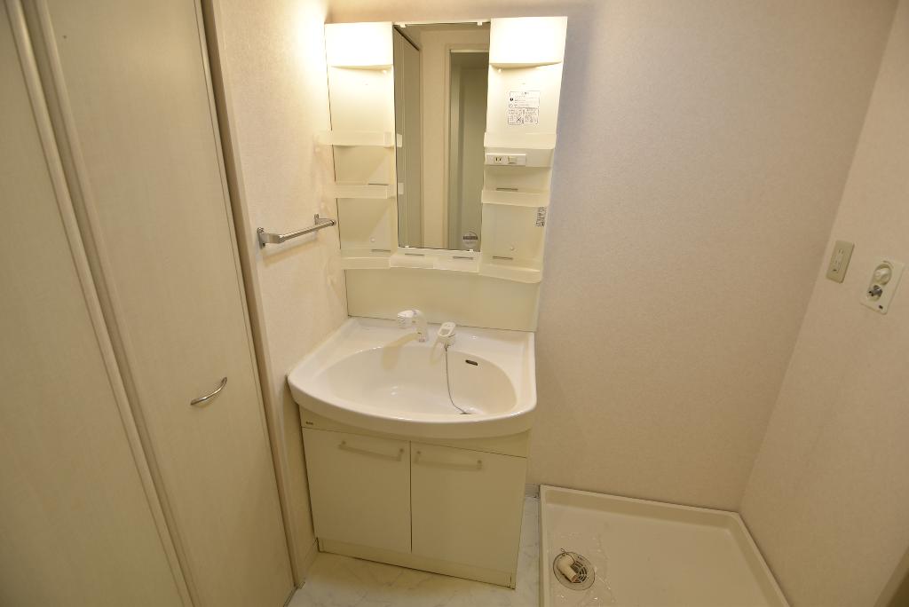 洗面設備　洗髪洗面化粧台