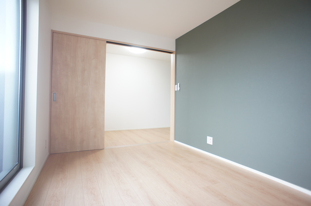 居室・リビング　アクセントクロス