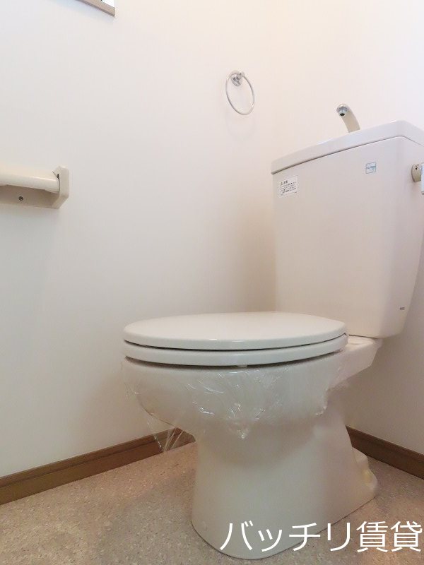 トイレ　同型タイプの為、現状を優先致します。