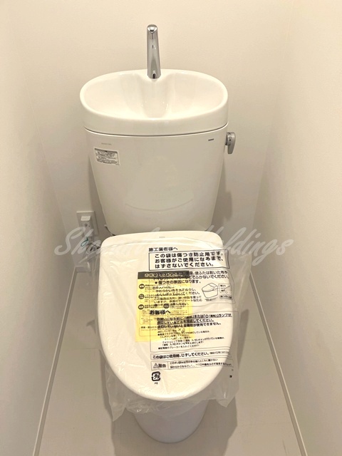 トイレ　温水洗浄便座付き♪