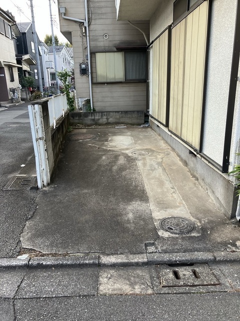 駐車場　駐車スペース