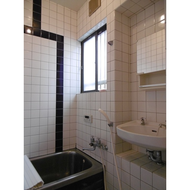 バス・シャワールーム　お風呂・洗面台