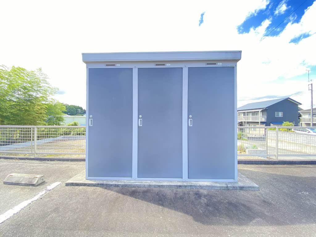 建物外観　ストッカー