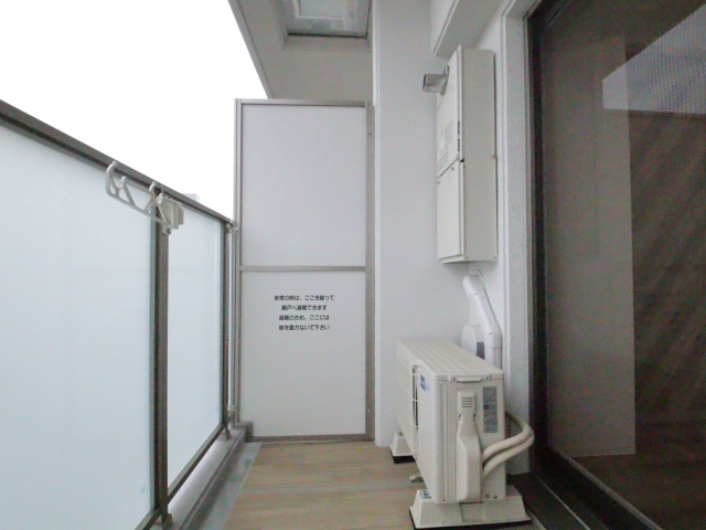 バルコニー　※別室の参考写真の為、現況優先です。