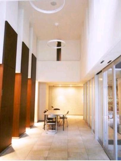 エントランス　ロビー