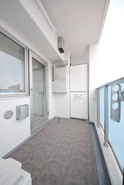 バルコニー　ゆったりバルコニー