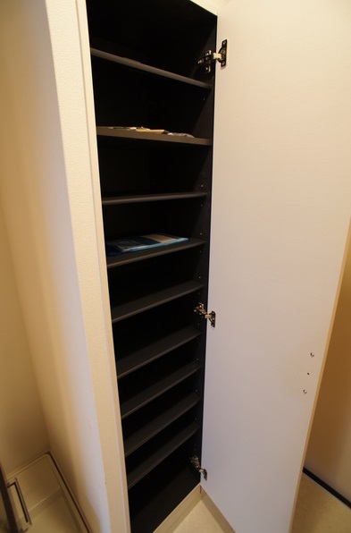 玄関　収納もある玄関です