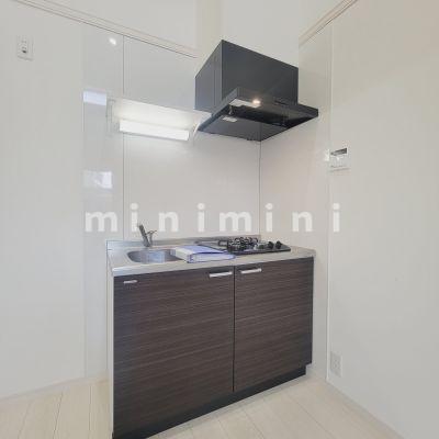 キッチン　※写真は別号室のものですので現状優先とさせていただきます