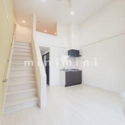 居室・リビング　※写真は別号室のものですので現状優先とさせていただきます