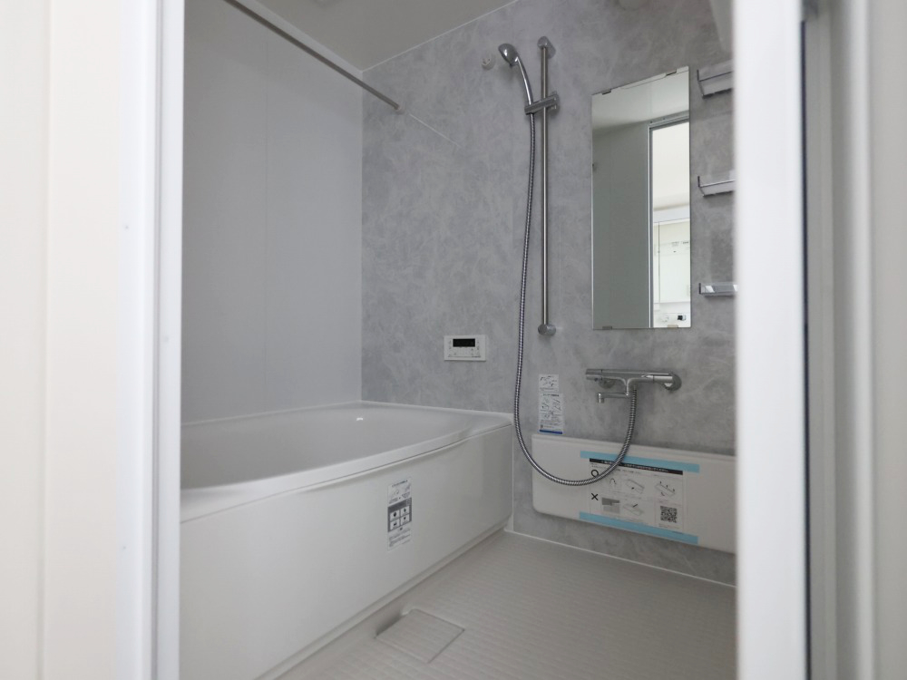 バス・シャワールーム　バス・シャワールーム