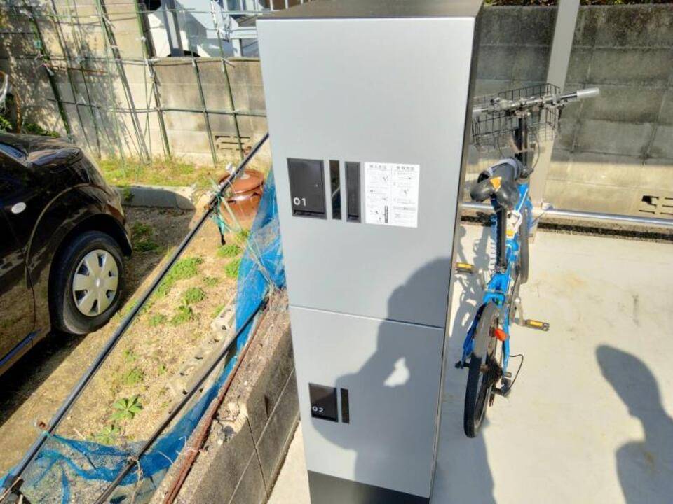 エントランス　宅配ボックス